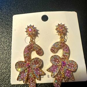 Elegant Candy Cane earrings 😍